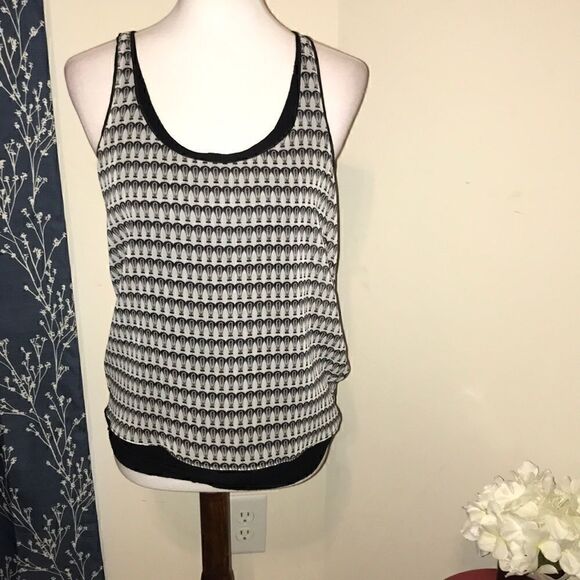 Rozae by Rozae Nichols Layered Sleeveless Blouse - Picture 1 of 9